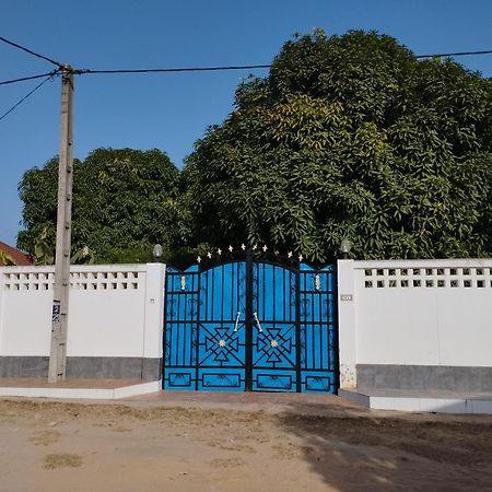 The White House No.1 Villa Brufut Екстериор снимка