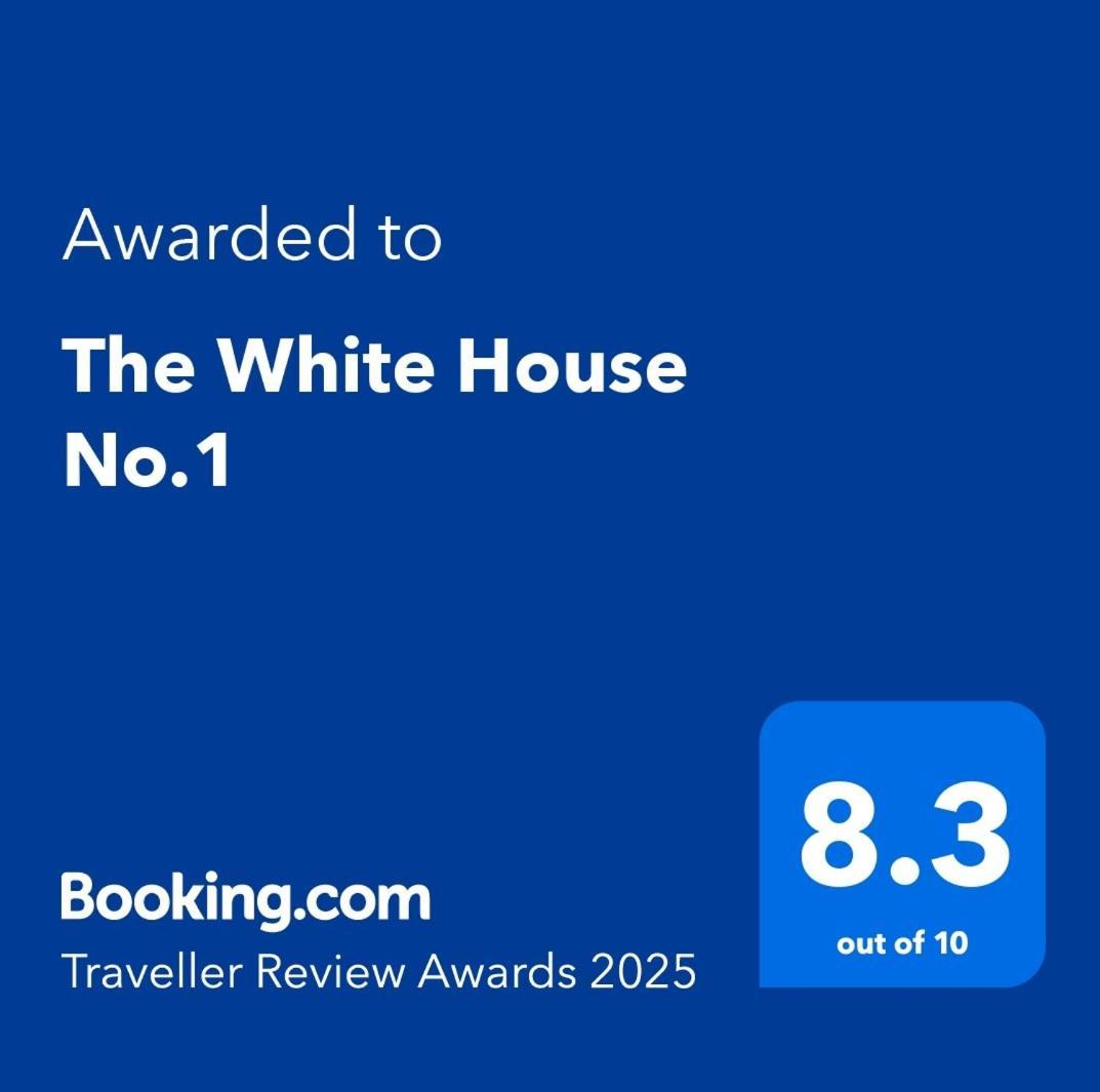 The White House No.1 Villa Brufut Екстериор снимка